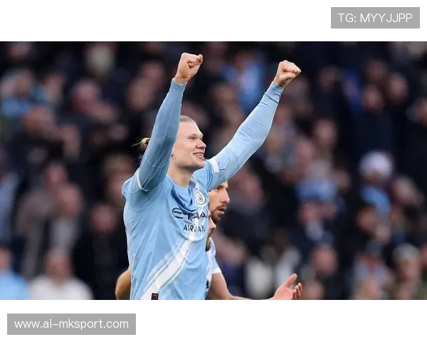 哈兰德连续争抢制造前场混乱：从训练到赛场的进攻艺术