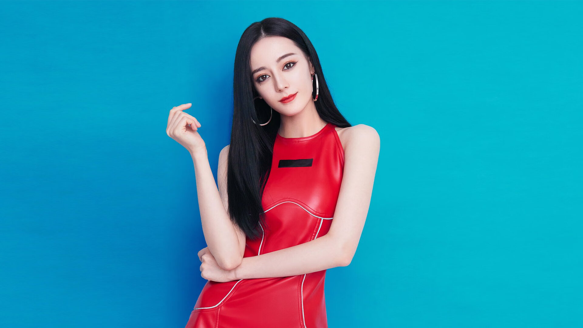 以足球为主题的社区文化建设步伐加快,增强邻里关系,以足球文化为主题的绘画